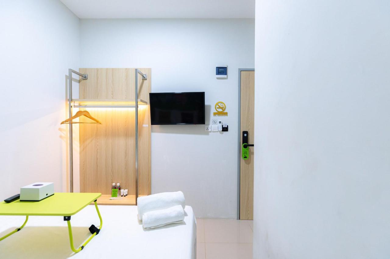 Urbanview Hotel R House Batam By Reddoorz المظهر الخارجي الصورة